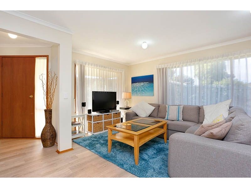 1/4 Sydney Street, Somerville VIC 3912