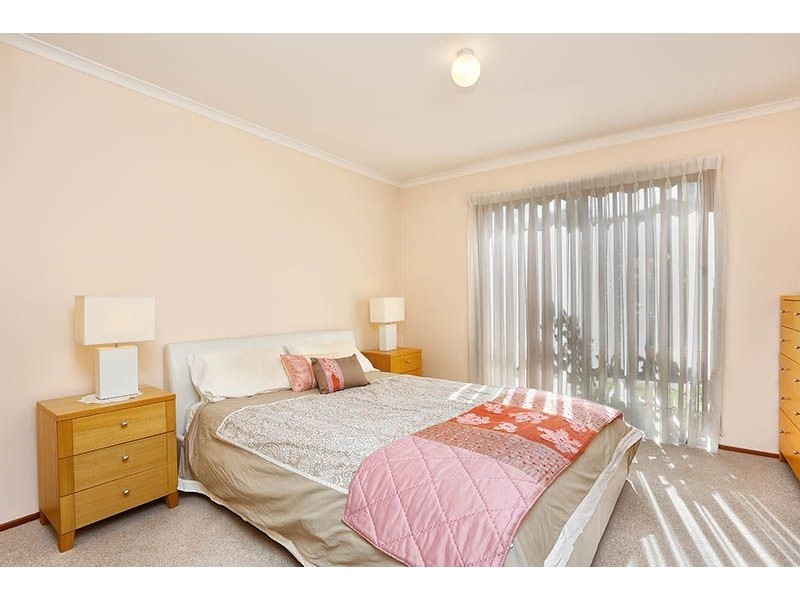 1/4 Sydney Street, Somerville VIC 3912