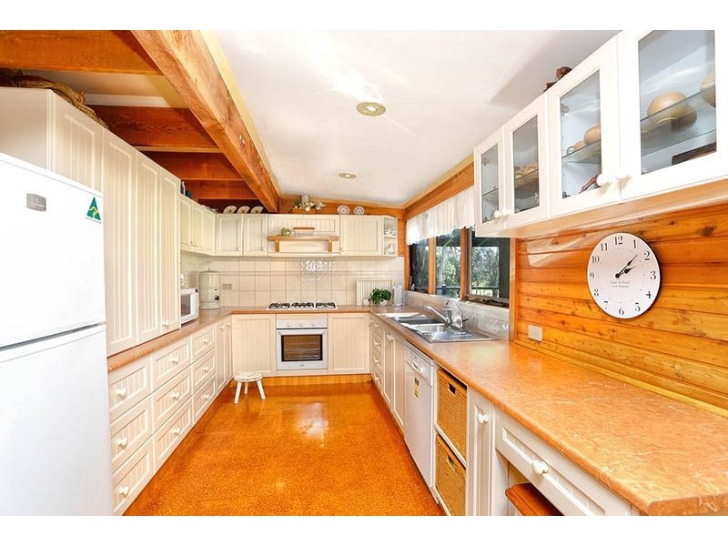 2 David Close, Somerville VIC 3912