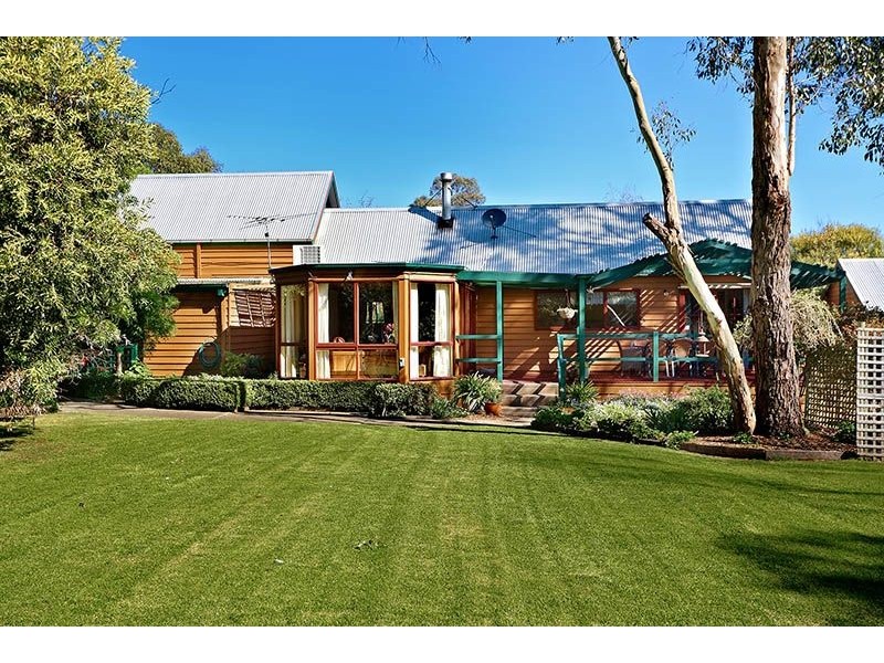 2 David Close, Somerville VIC 3912