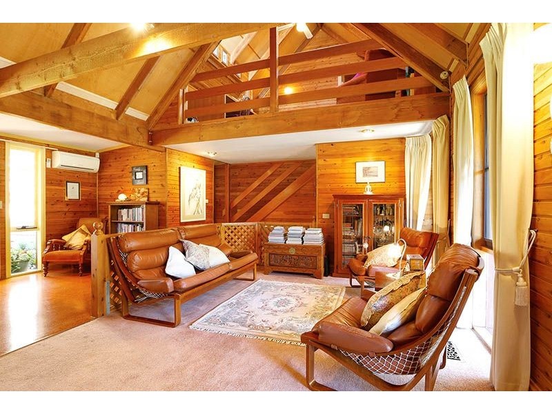 2 David Close, Somerville VIC 3912