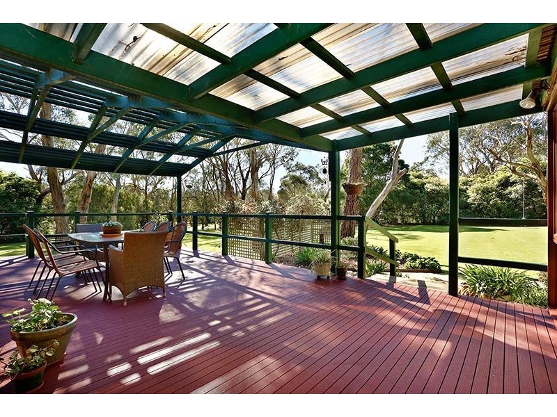 2 David Close, Somerville VIC 3912