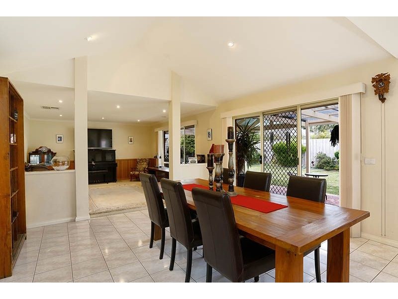145 Clarendon Drive, Somerville VIC 3912