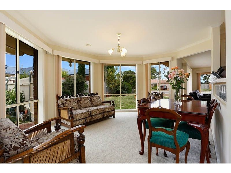 145 Clarendon Drive, Somerville VIC 3912