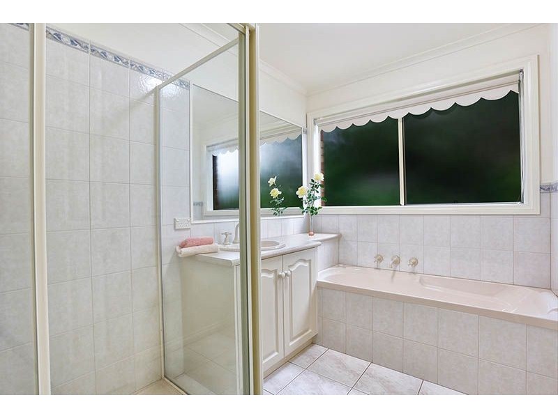 145 Clarendon Drive, Somerville VIC 3912