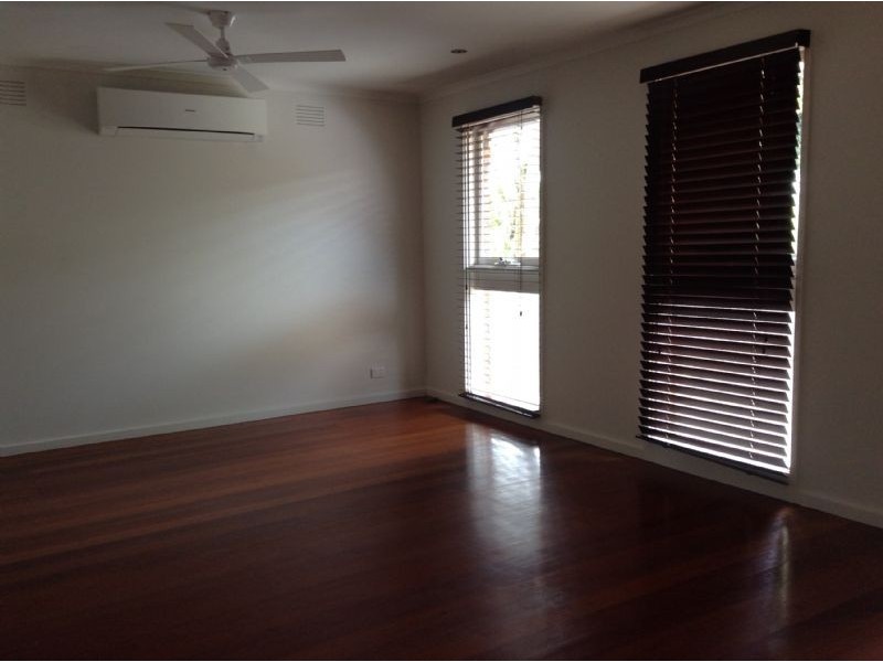 10 Sullivan Dve, Somerville VIC 3912