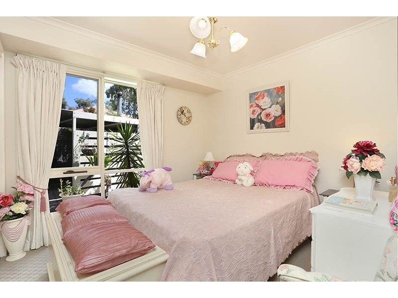 25 Clarendon Drive, Somerville VIC 3912
