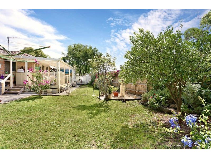 25 Clarendon Drive, Somerville VIC 3912