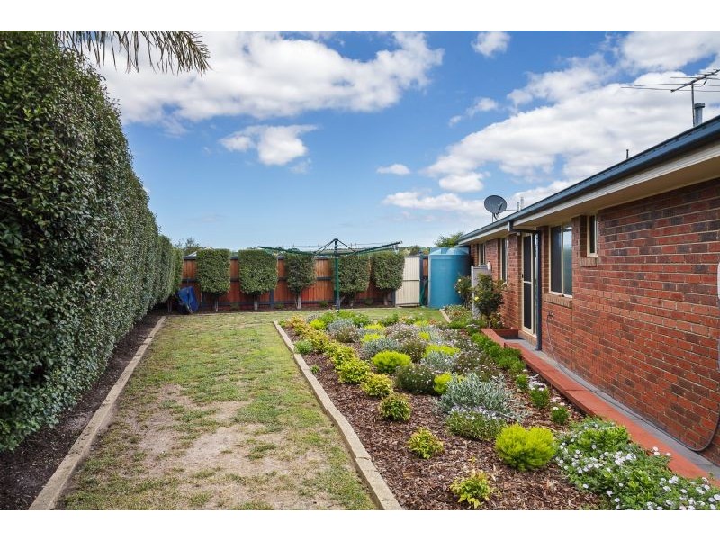 135 Clarendon Drive, Somerville VIC 3912