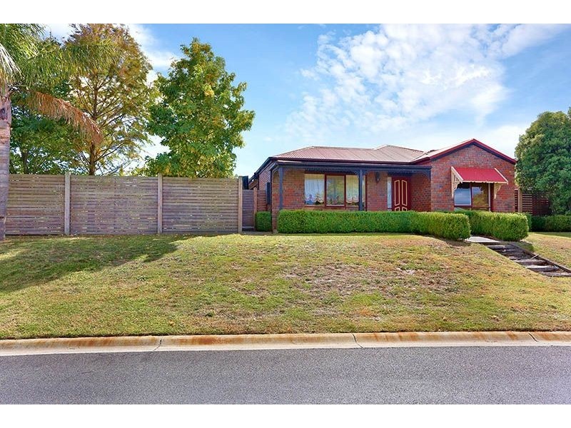 9 Oakbank Place, Somerville VIC 3912