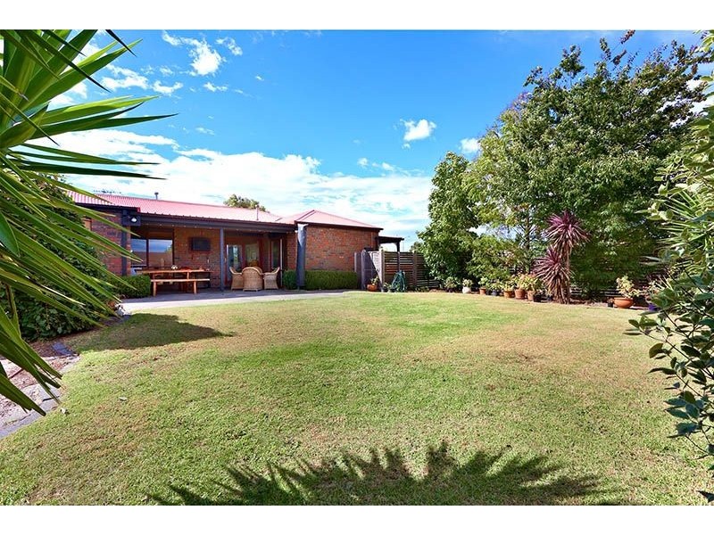 9 Oakbank Place, Somerville VIC 3912