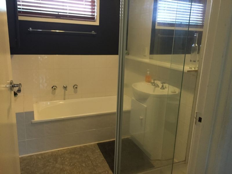 2/32 Clarendon Drive, Somerville VIC 3912