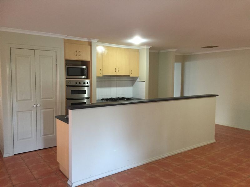 25 Graf Rd, Somerville VIC 3912