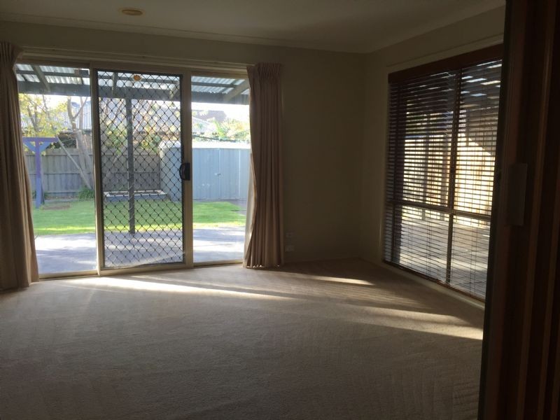 25 Graf Rd, Somerville VIC 3912