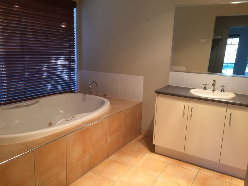 25 Graf Rd, Somerville VIC 3912