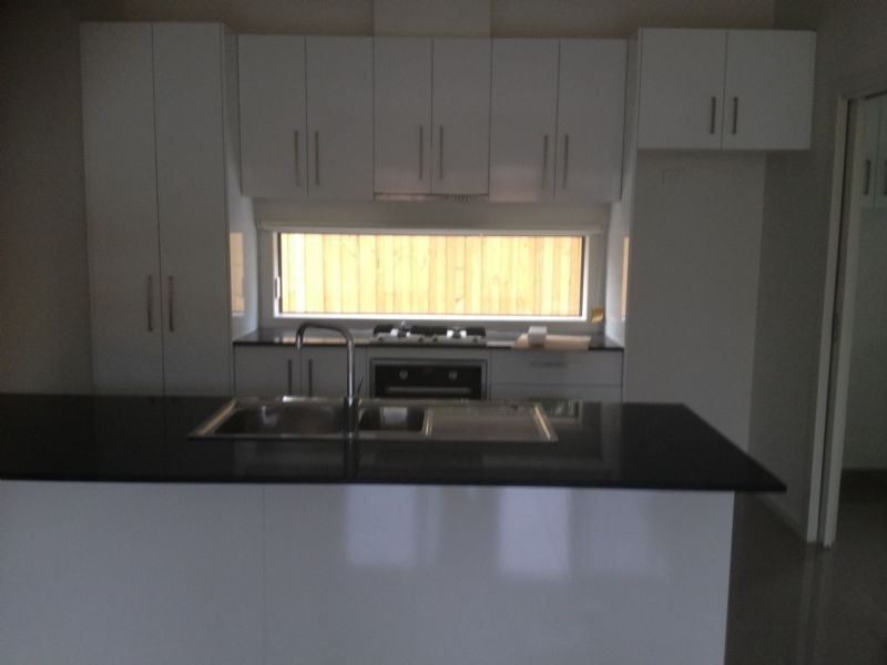 1/4 Rochester Road, Somerville VIC 3912