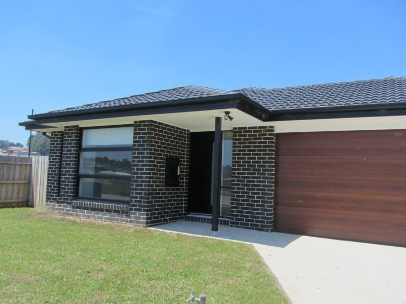 12 Shakespeare Court, Drouin VIC 3818