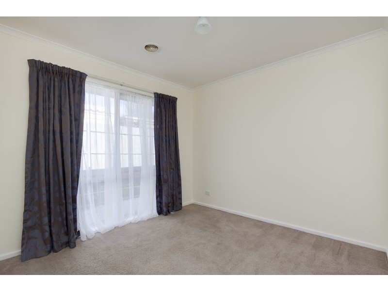 2/17 Raymond Street, Somerville VIC 3912