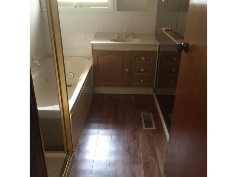 8 Pembroke Drive, Somerville VIC 3912