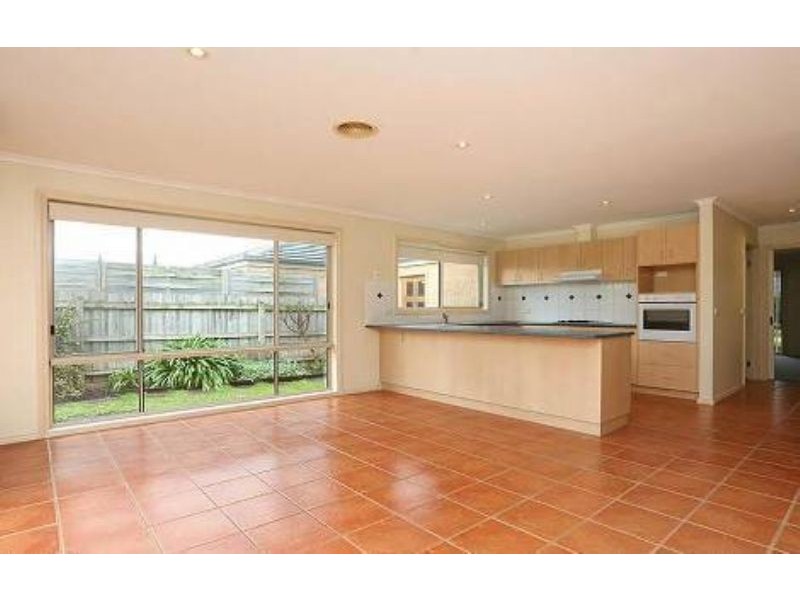 9/27 Eramosa Rd East, Somerville VIC 3912