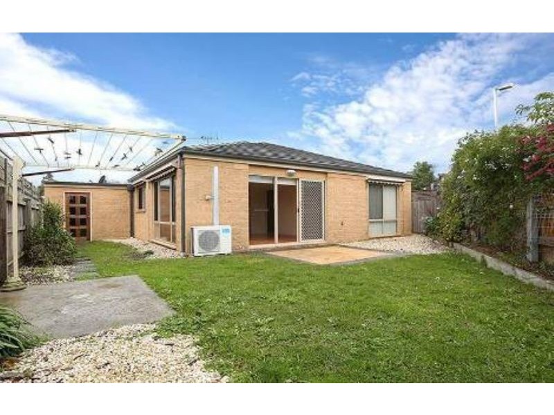 9/27 Eramosa Rd East, Somerville VIC 3912