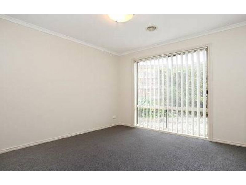 9/27 Eramosa Rd East, Somerville VIC 3912