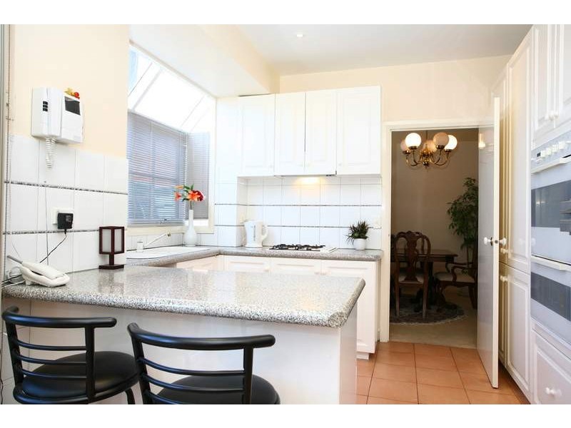 2/16-18 Lee Avenue, Mount Waverley VIC 3149