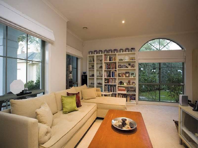 35 Silverwood Way, Glen Waverley VIC 3150