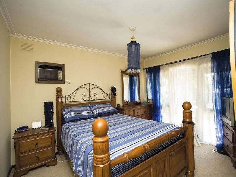 129 Brandon Park Drive, Wheelers Hill VIC 3150