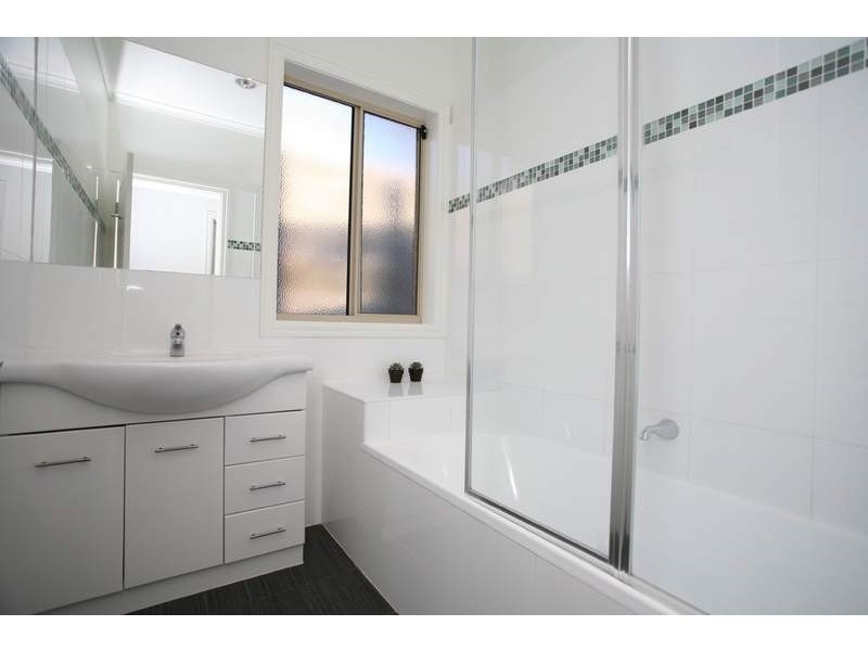 2/44 Railway Parade, Chadstone VIC 3148
