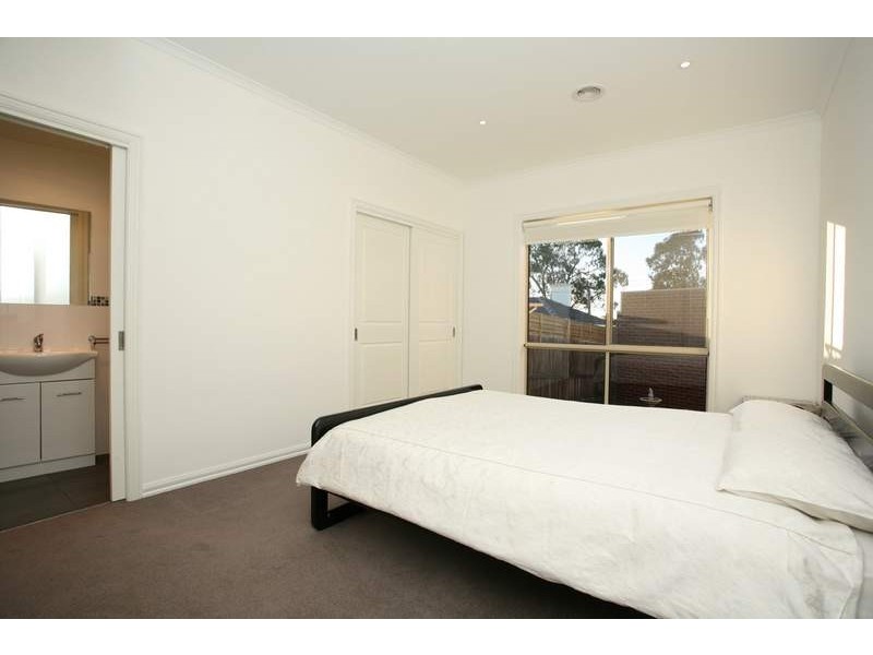 2/44 Railway Parade, Chadstone VIC 3148