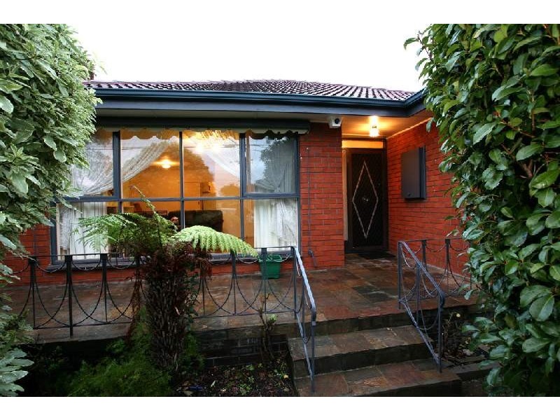 112 Watsons Road, Glen Waverley VIC 3150