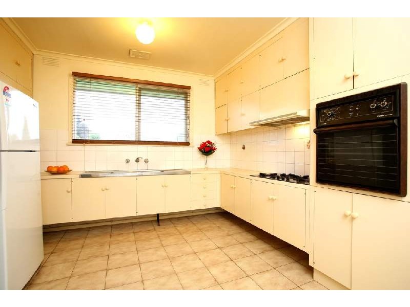 112 Watsons Road, Glen Waverley VIC 3150