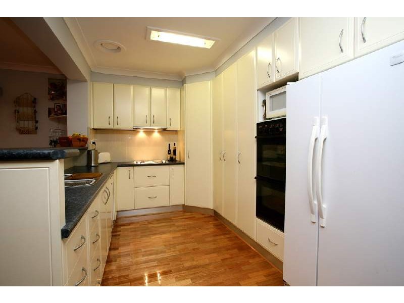 18 Wattle Grove, Mulgrave VIC 3170