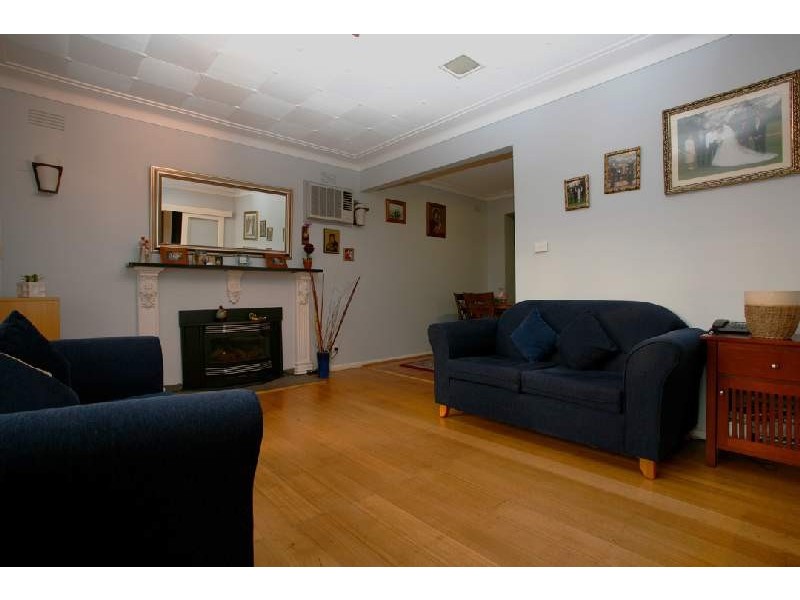 18 Wattle Grove, Mulgrave VIC 3170