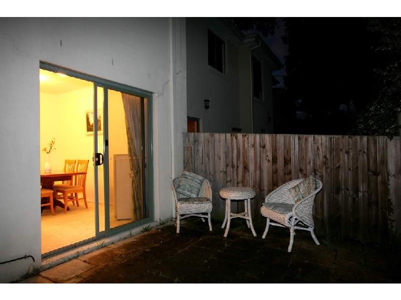 33 Silverwood Way, Glen Waverley VIC 3150