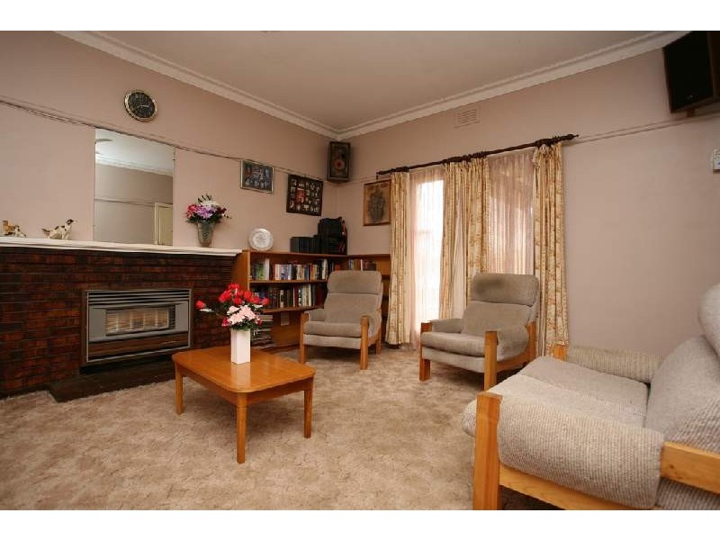 20 Chandler Grove, Burwood VIC 3125