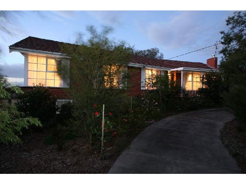 3 Brenda Avenue, Mount Waverley VIC 3149