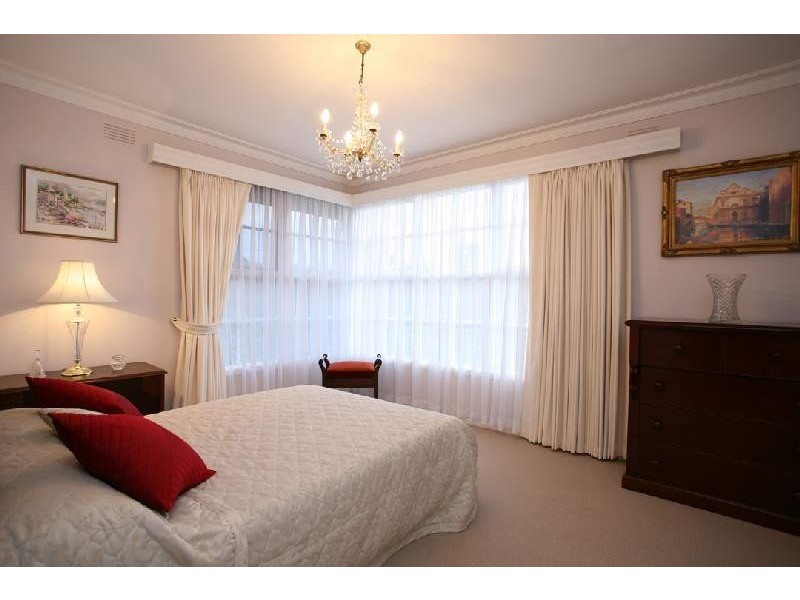 3 Brenda Avenue, Mount Waverley VIC 3149