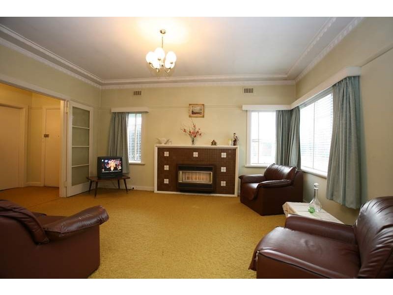 10 Delos Street, Oakleigh South VIC 3167