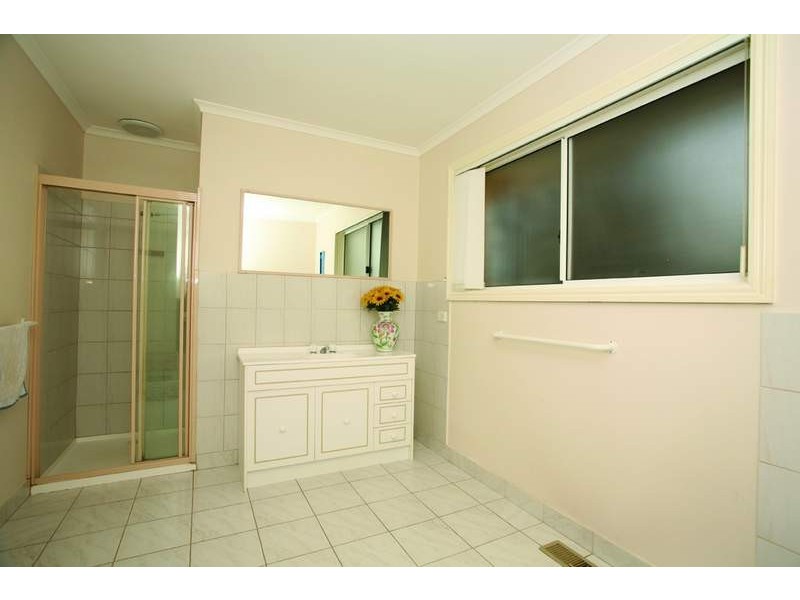 2/13 Evans Street, Chadstone VIC 3148