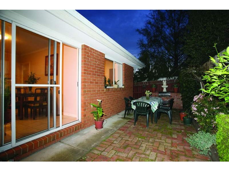 2/13 Evans Street, Chadstone VIC 3148