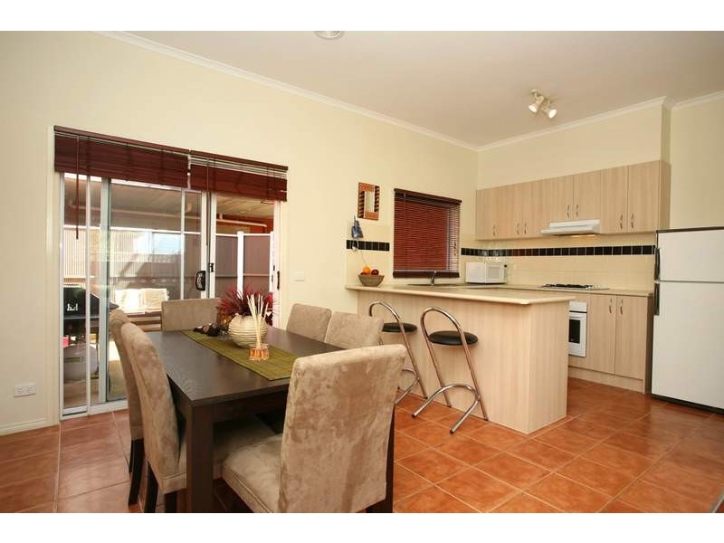 6/18 Tulloch Grove, Glen Waverley VIC 3150