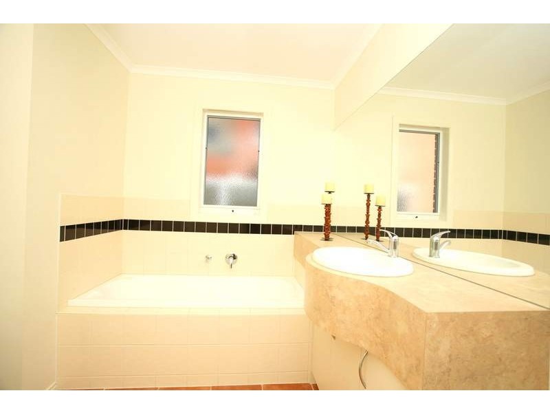 6/18 Tulloch Grove, Glen Waverley VIC 3150