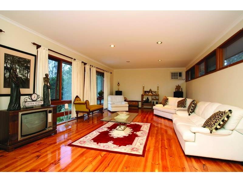 29 Heatherlea Drive, Wheelers Hill VIC 3150