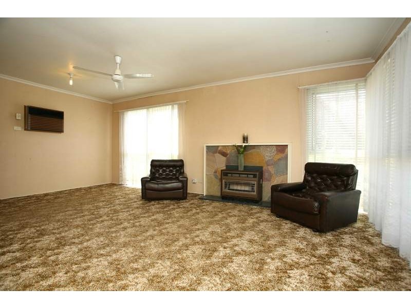 43 Wadham Parade, Mount Waverley VIC 3149