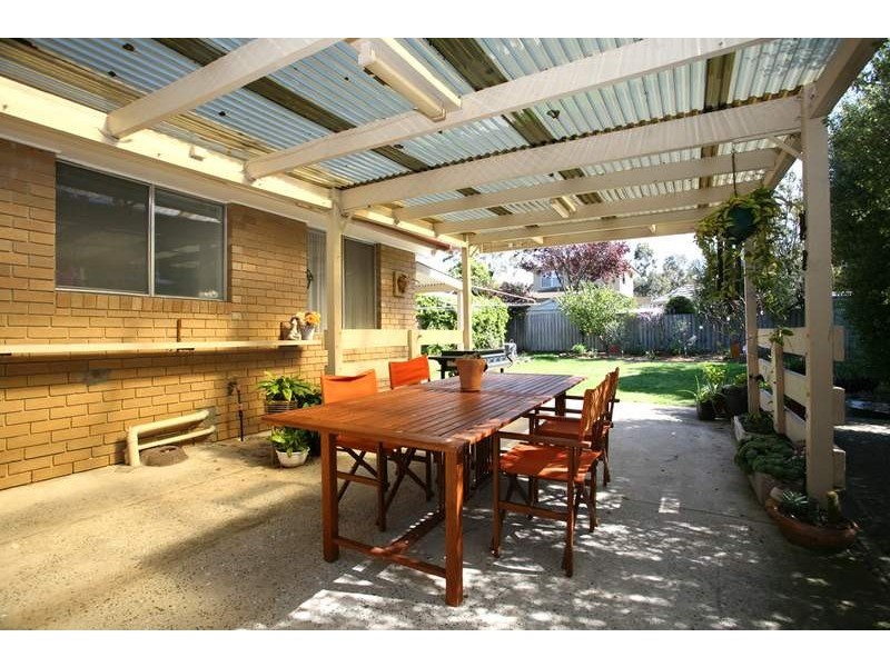 182 Brandon Park Drive, Wheelers Hill VIC 3150