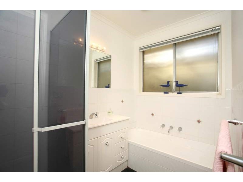 182 Brandon Park Drive, Wheelers Hill VIC 3150