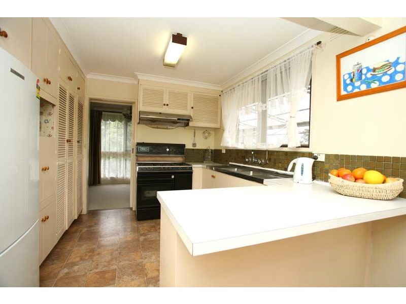 1 Pineda Court, Glen Waverley VIC 3150