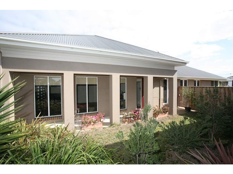 4 Burbidge Close, Burwood VIC 3125